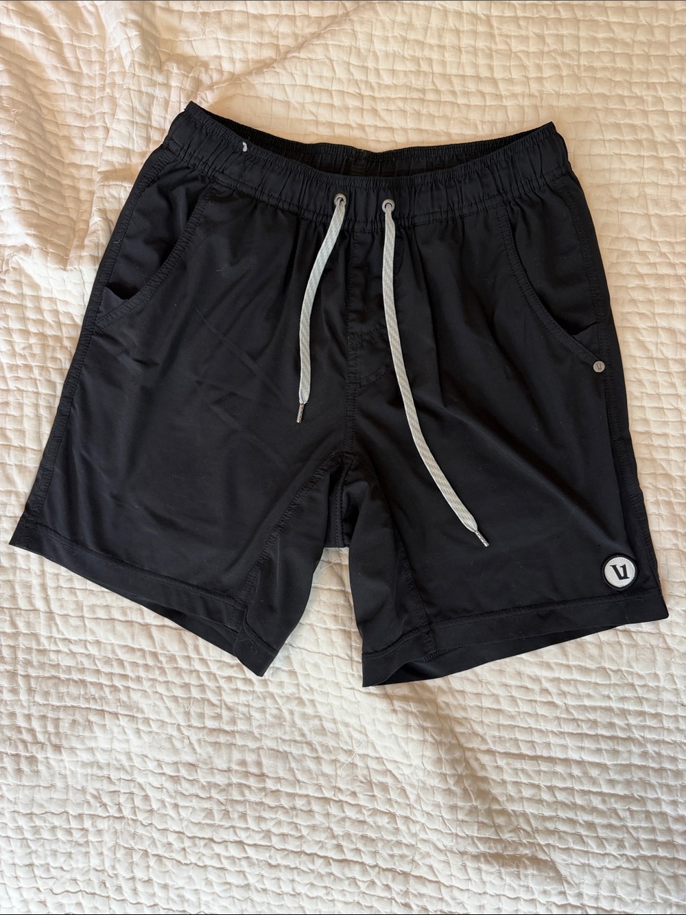 Vuori Men's Kore Short - Black Athletic Drawstring Shorts with lining